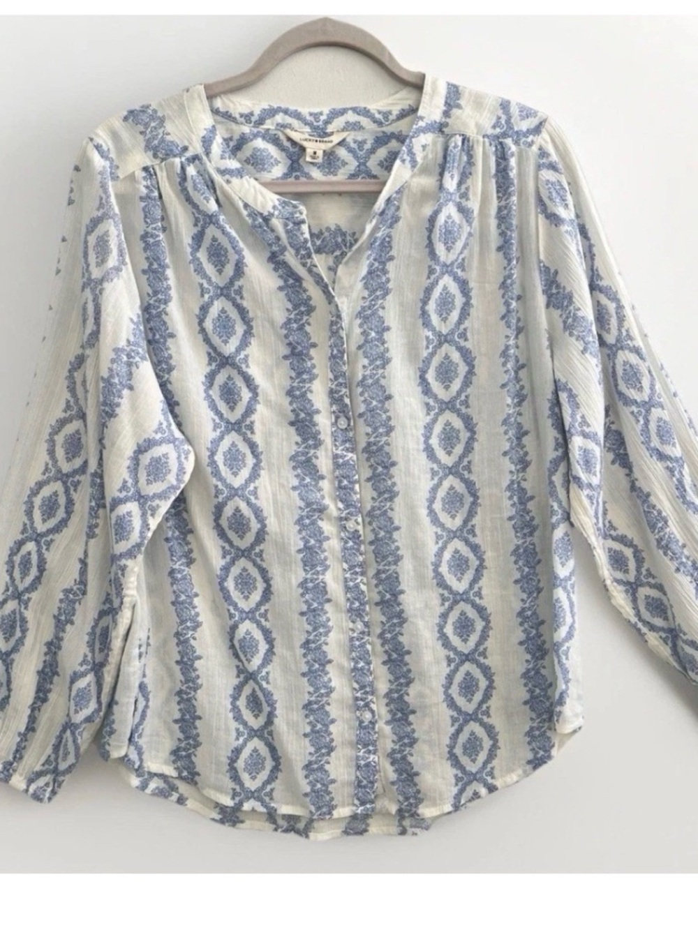 NEW Lucky Brand Top White Blue Button Up Gauze Blouse Top Ladies Damask Print